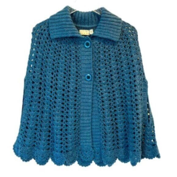 NWT Kimchi Blue by Urban Outfitters |  Crochet Knit Poncho Sweater Size S/M - Picture 1 of 9